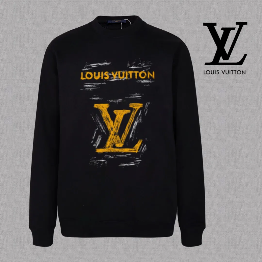 🅿️250 hot style on the shelves🔥❗ 💫〖Louis Vuitton LV〗 Fashionable round neck sweatshirt, casually matched with various styles, it is perfectly handsome😎The whole dress is made of double waistcoats, which makes the whole dress more three-dimensional. Not ordinary factories can do such fine work. The 2025 spring style counters are on sale, exquisite round neck terry sweatshirt, high-end double-strand pure cotton Customized drawstring ribs are dyed in the same vat and are complete with three standards. The chest craftsmanship adopts a simple and elegant pattern on the chest, which is easy to control for any age group! Fit and comfortable! Customized thickened 440g terry sweatshirt fabric, soft and comfortable to the touch, with a three-dimensional shape! 🙌🏻 It’s also very breathable, so it’s a versatile style that can be worn with any outfit! ✔Color: Black White Apricot Size: S M L XL 2XL
